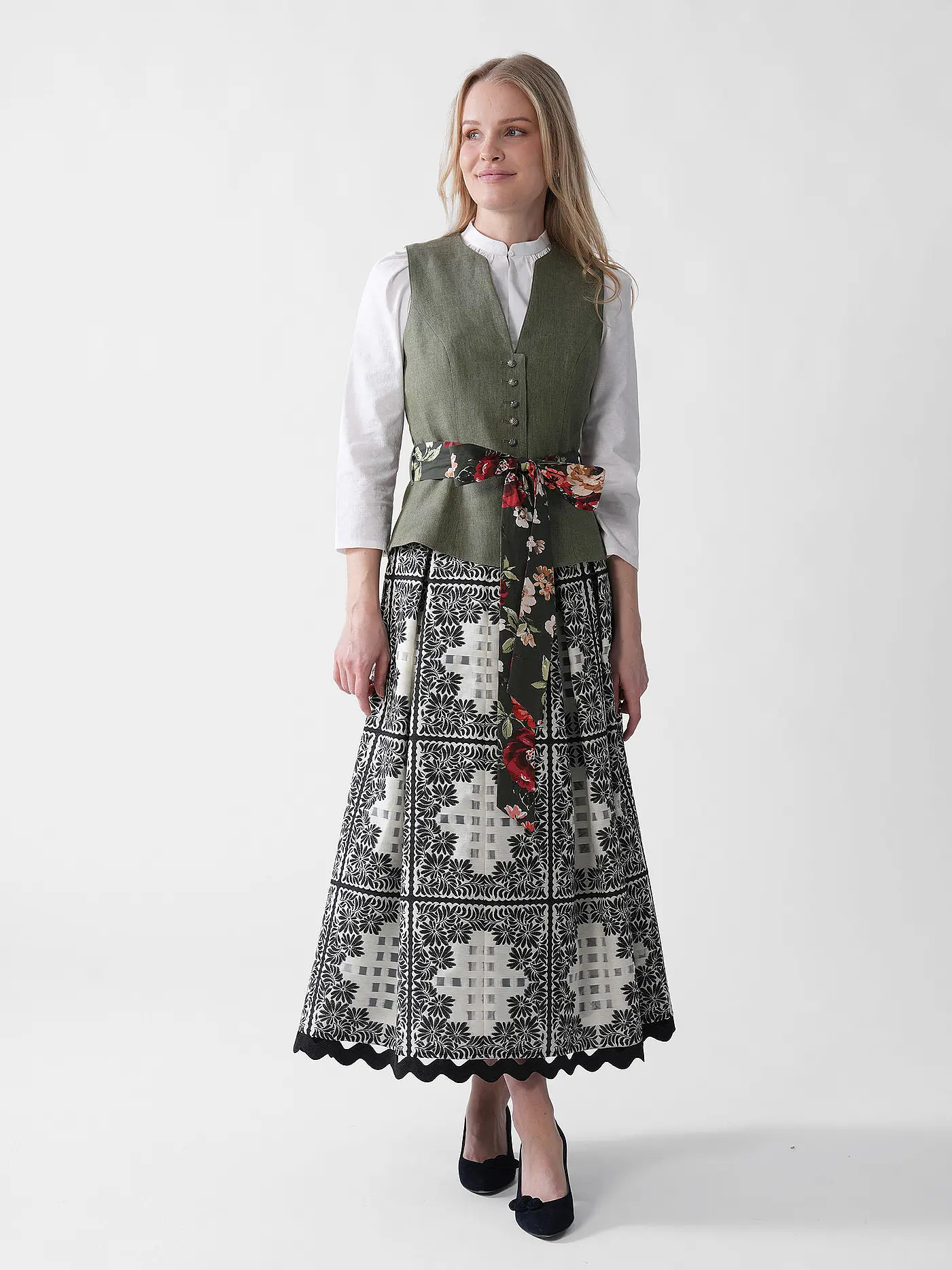GOTTSEIDANK | Dirndlbluse DONE | 